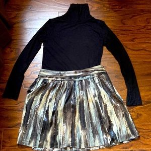 🆕 H&M skirt in size 10